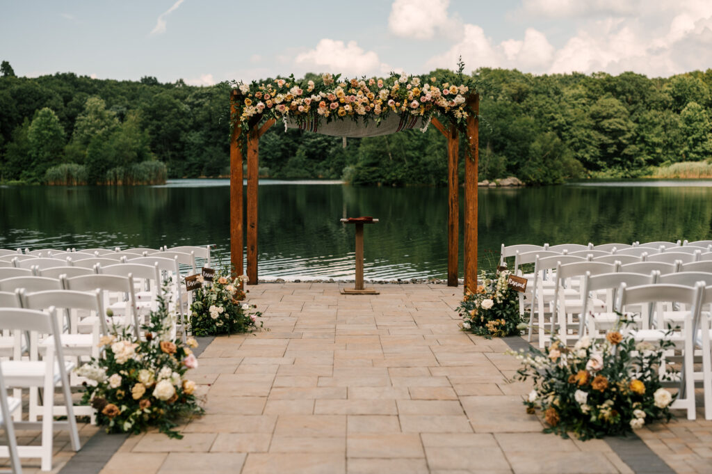 The ceremony space by the lake at Rock Island Lake Club.
